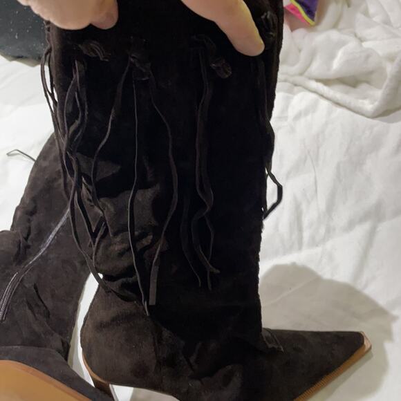 Rebels 8 chocolate suede fringe boot worn once - Picture 2 of 11